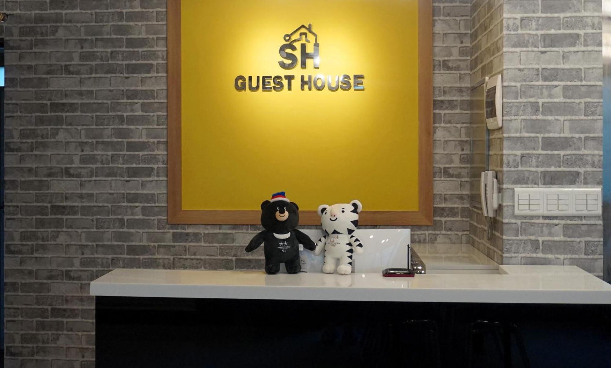 Sh Guesthouse Чхунчхон Экстерьер фото
