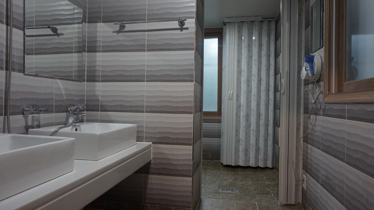 Sh Guesthouse Чхунчхон Экстерьер фото